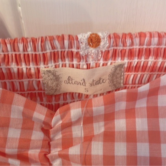 🆕 Altar’d State Gingham Dress with Daisies Embroidered all Over. Smock Back NWT - Picture 4 of 9